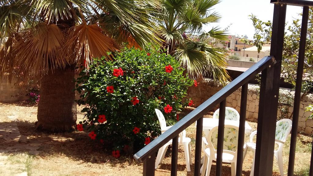 Vila Hibiscus Rosso Donnalucata  Exteriér fotografie